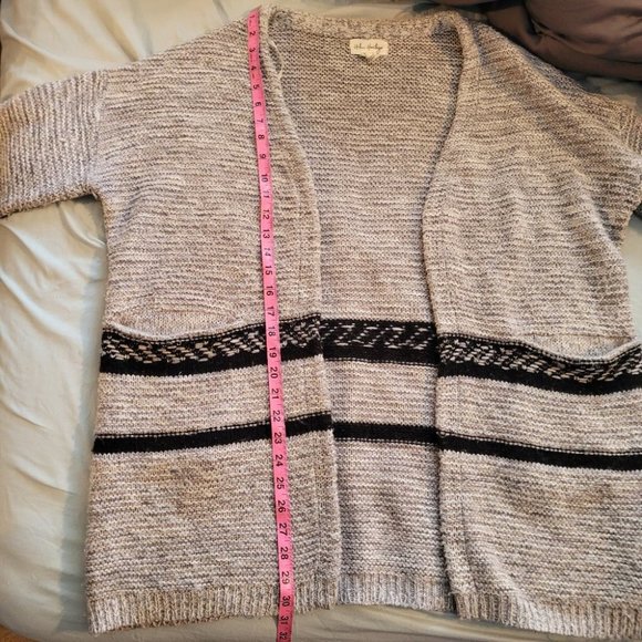 Large Urban Heritage Grey & Black Cardigan - Picture 7 of 7